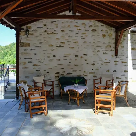 παραδοσιακό πηλιορείτικο αρχοντικό στη βυζίτσα- Traditional In Vizitsa, Pelion Сasa de vacaciones *