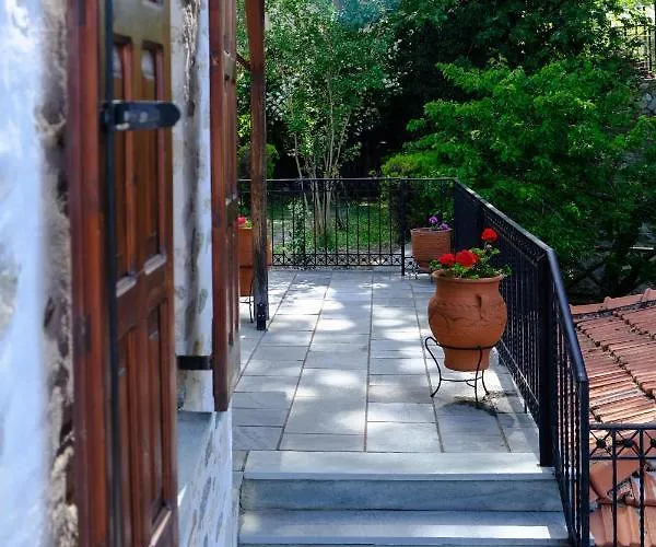 παραδοσιακό πηλιορείτικο αρχοντικό στη βυζίτσα- Traditional In Vizitsa, Pelion *